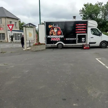 Värdshus Les Avec Sdb,1 L'interieur Completement Renove En 2024,plage Du Debarquement 5 Minutes A Pied