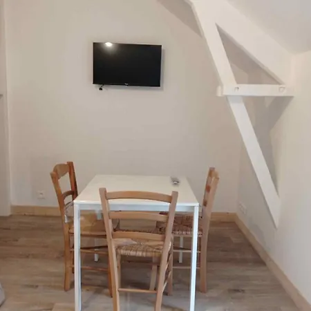 Les Avec Sdb,1 L'interieur Completement Renove En 2024,plage Du Debarquement 5 Minutes A Pied Värdshus Vierville-sur-Mer